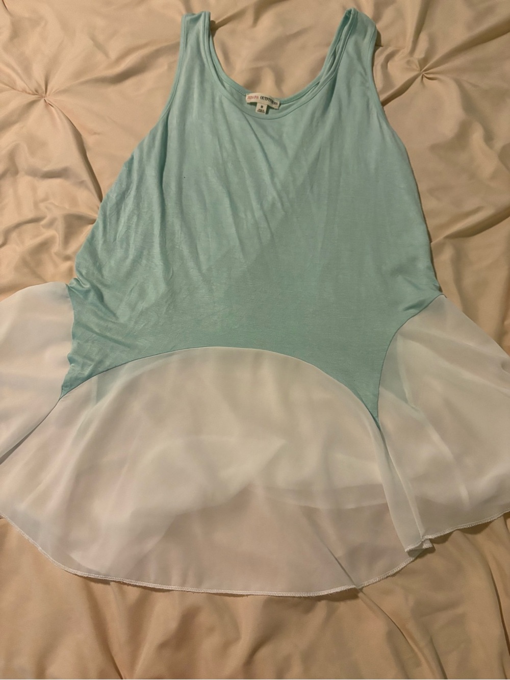 Zenana Outfitters green with white trim Scoop Neck Tank Top set size medium